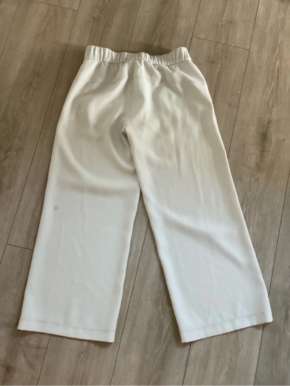 lululemon athletica Cropped Wide-Leg Drawstring Pants in Cream